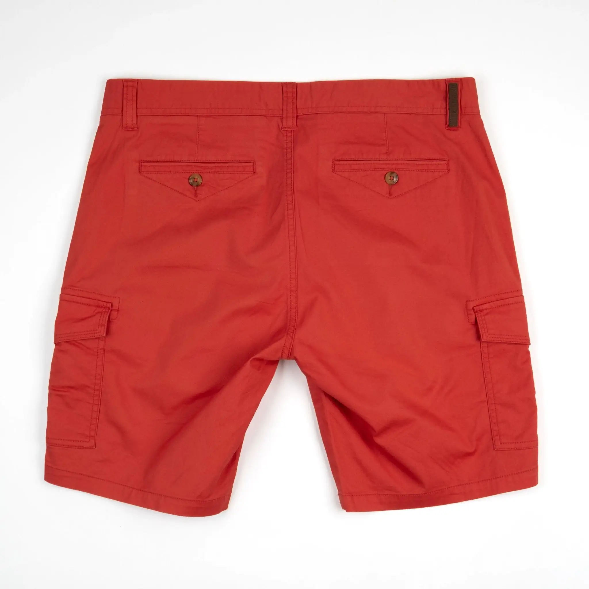 Bermuda coupe cargo rouge - Image 4