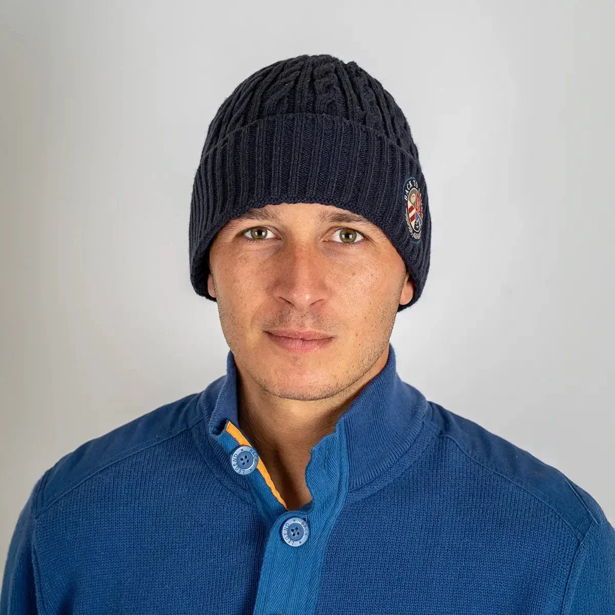 Bonnet torsadé bleu marine doublé polaire