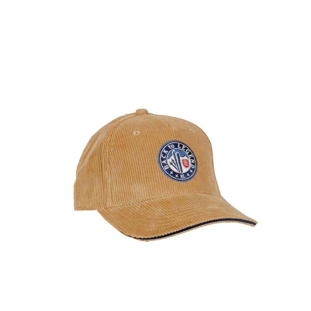 Casquette en velours ocre