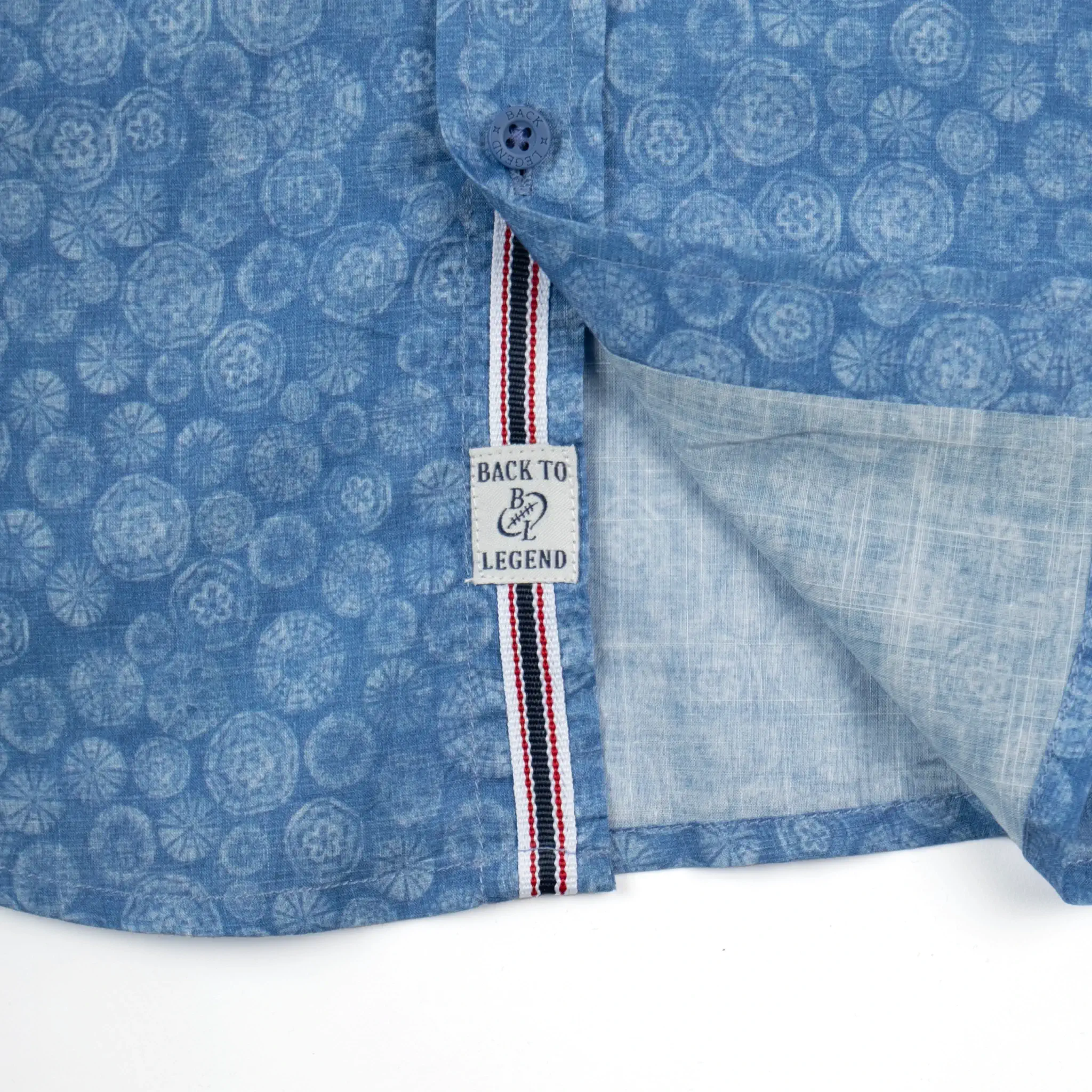 Chemise bleue à motif floral - Image 7