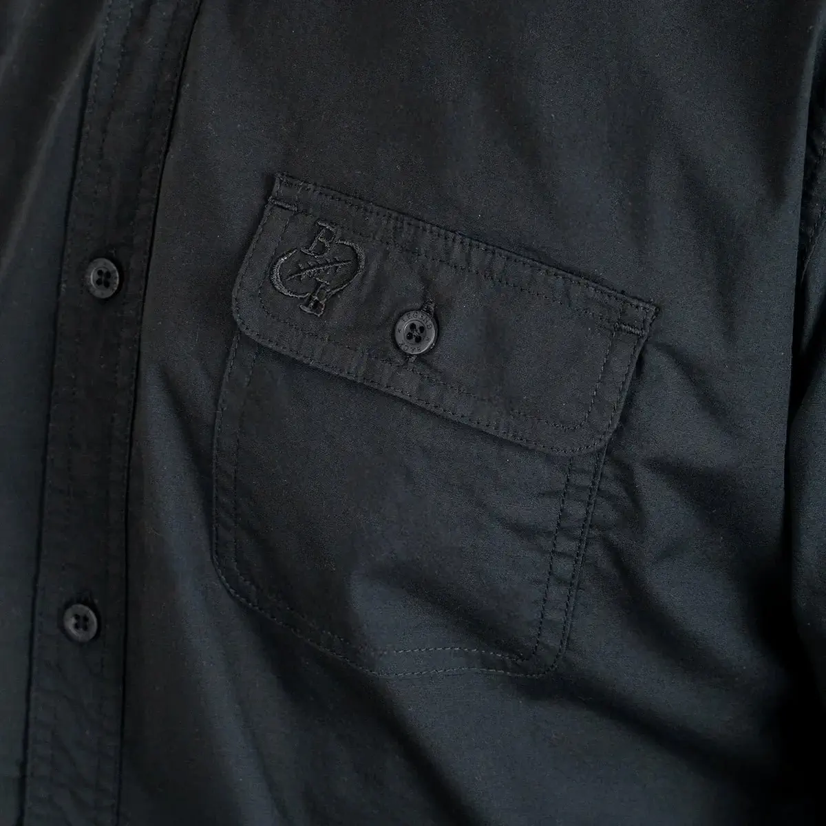 Chemise ml noire en popline 2 poches poitrine - Image 4
