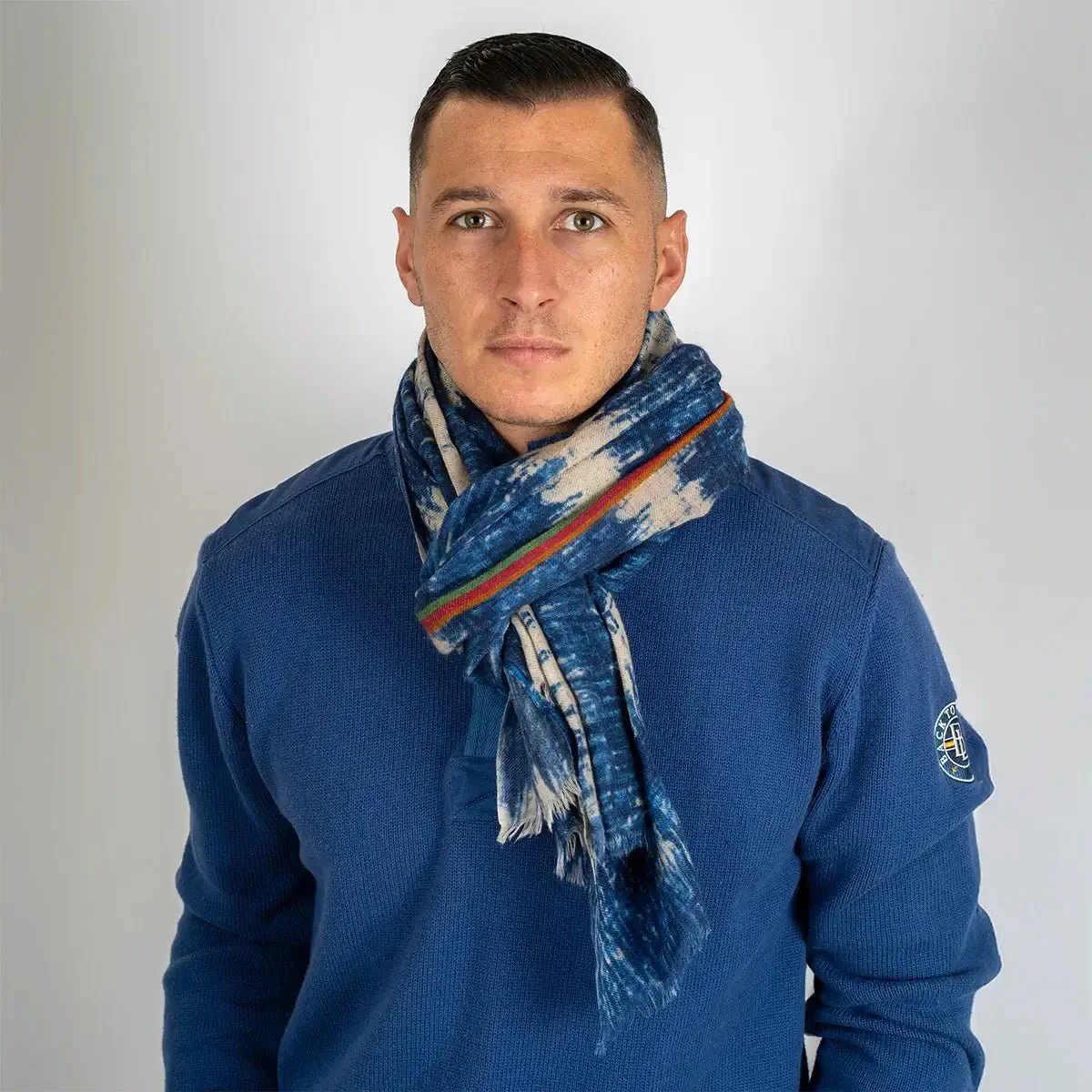 Foulard écharpe en laine bleu effet tye and dye