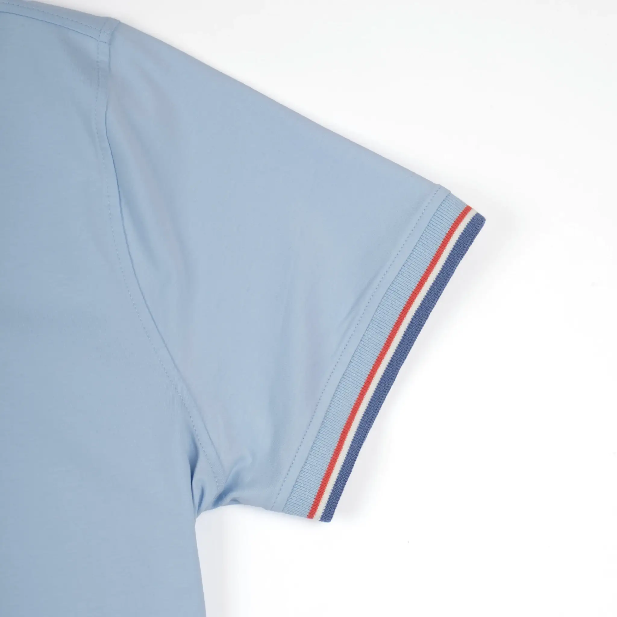 Polo bleu ciel col rayé contrasté - Image 6