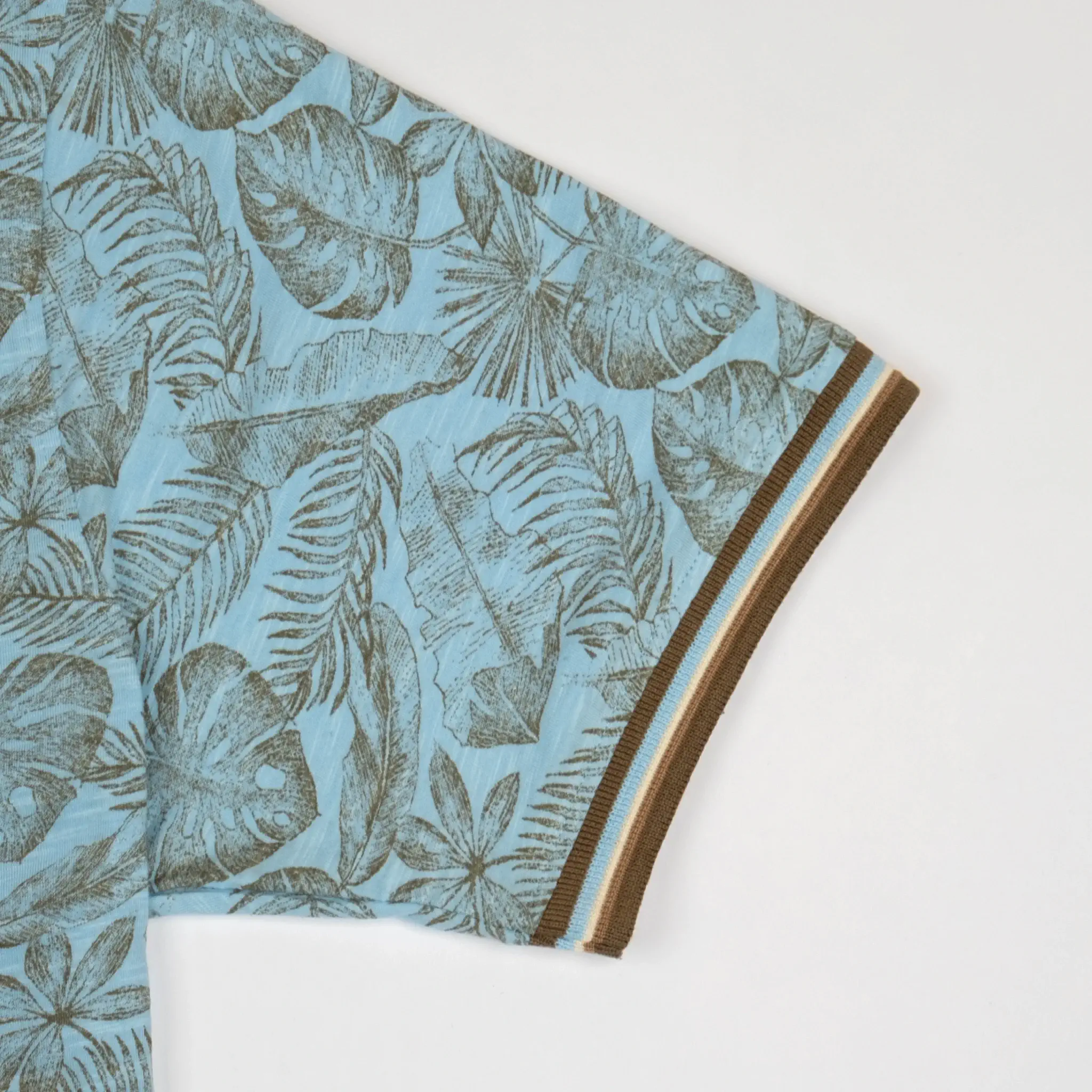 Polo slub bleu ciel imprimé tropical - Image 4