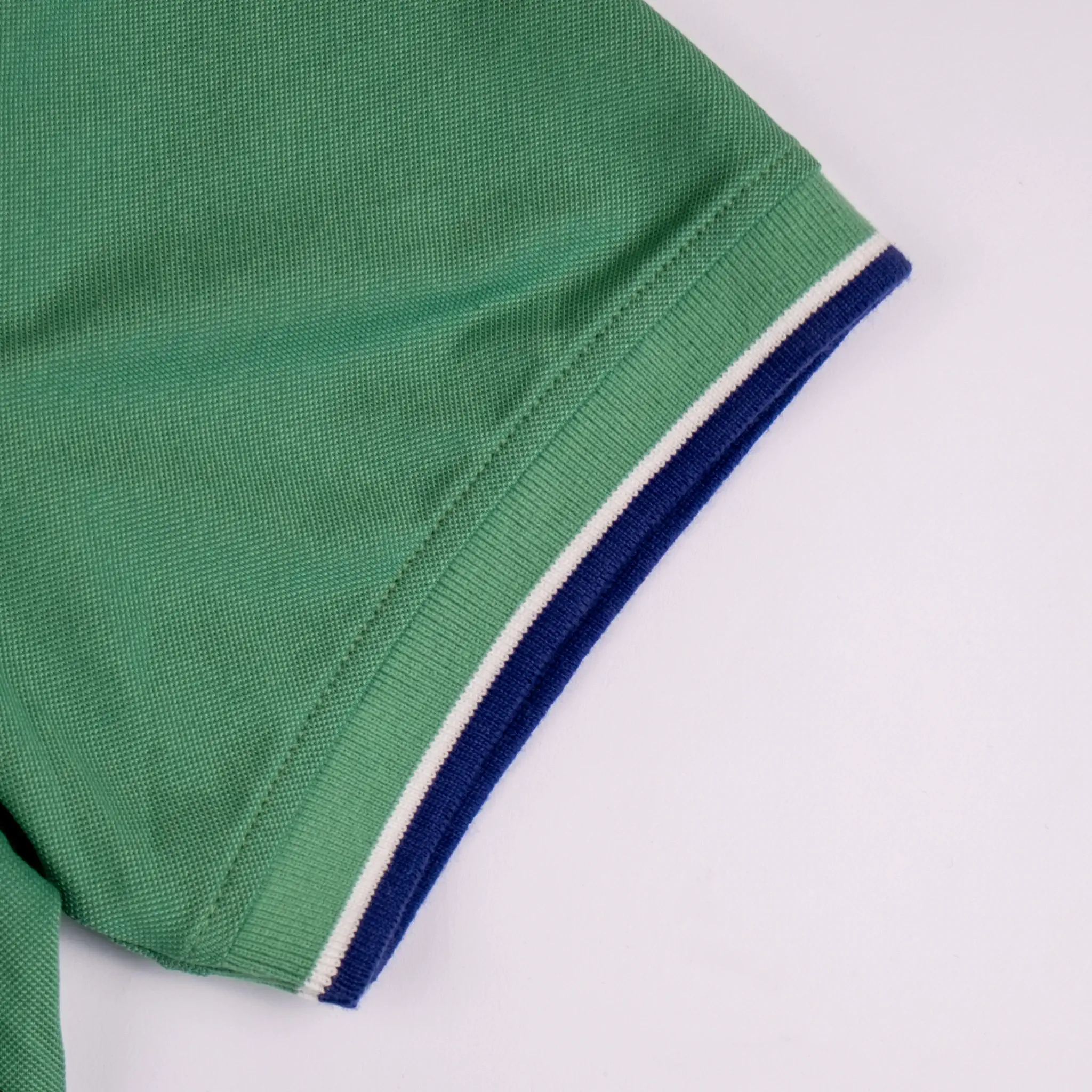 Polo vert col rayé contrasté - Image 5