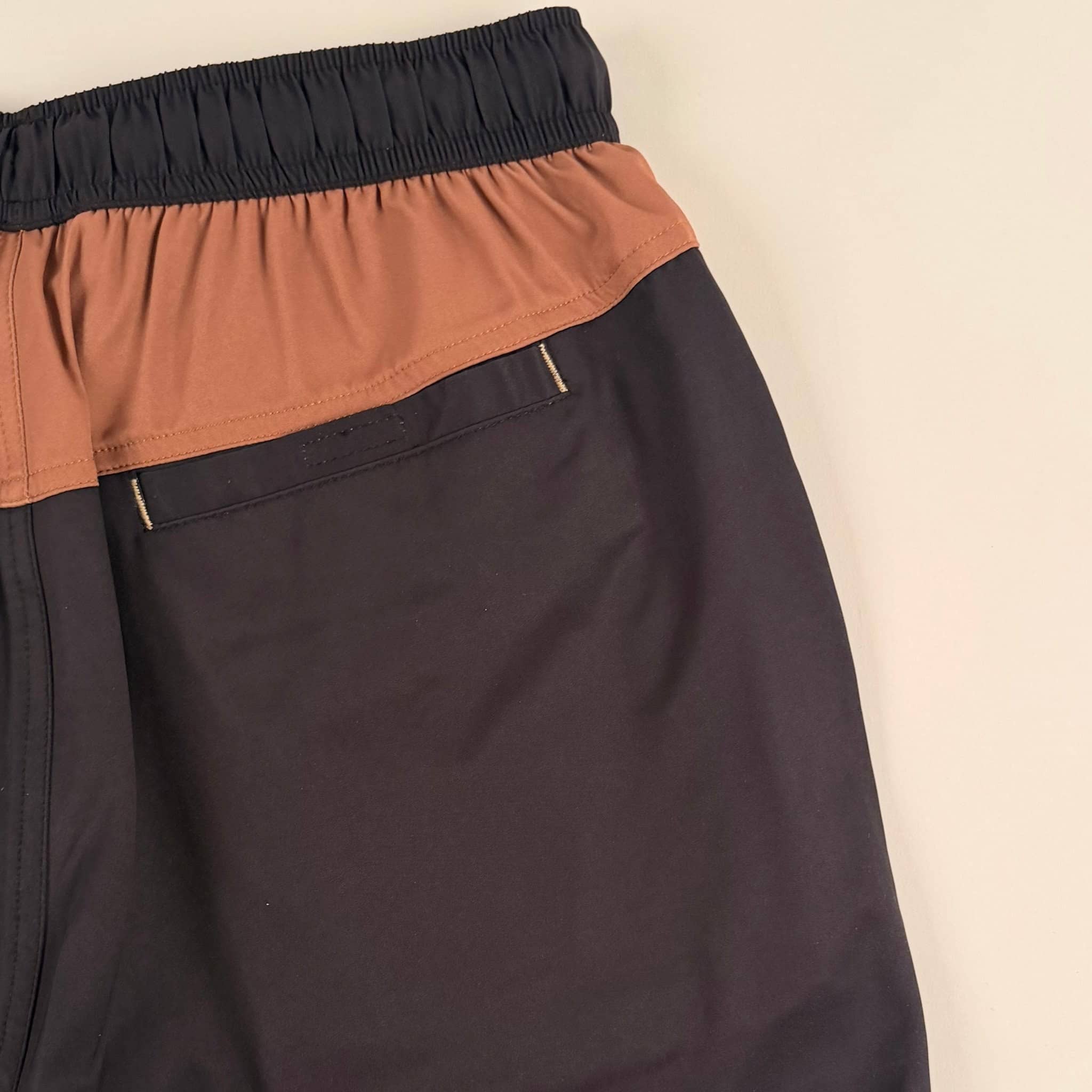 Short de bain bicolore marron/noir - Image 6