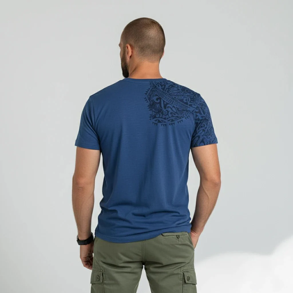 T-shirt maori bleu col V - Image 2
