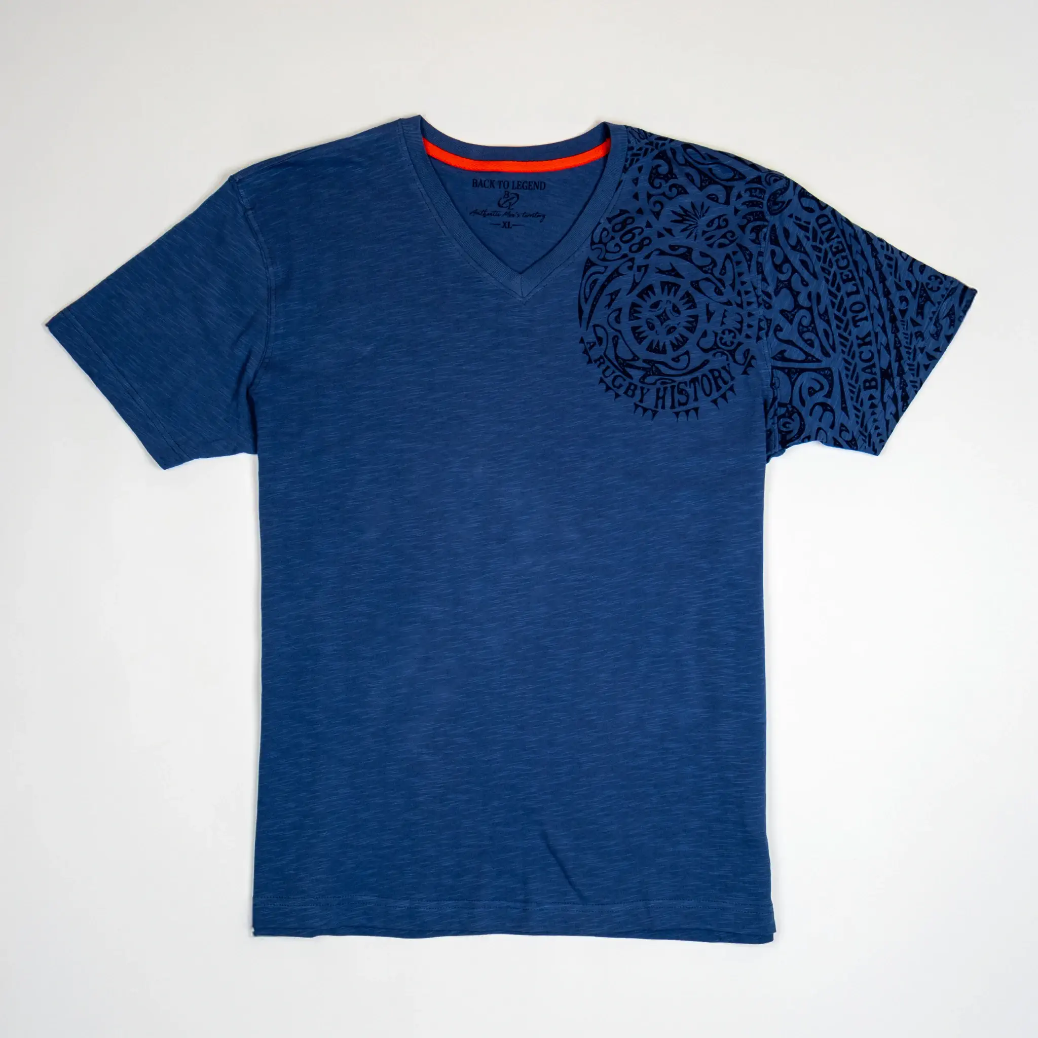 T-shirt maori bleu col V - Image 4