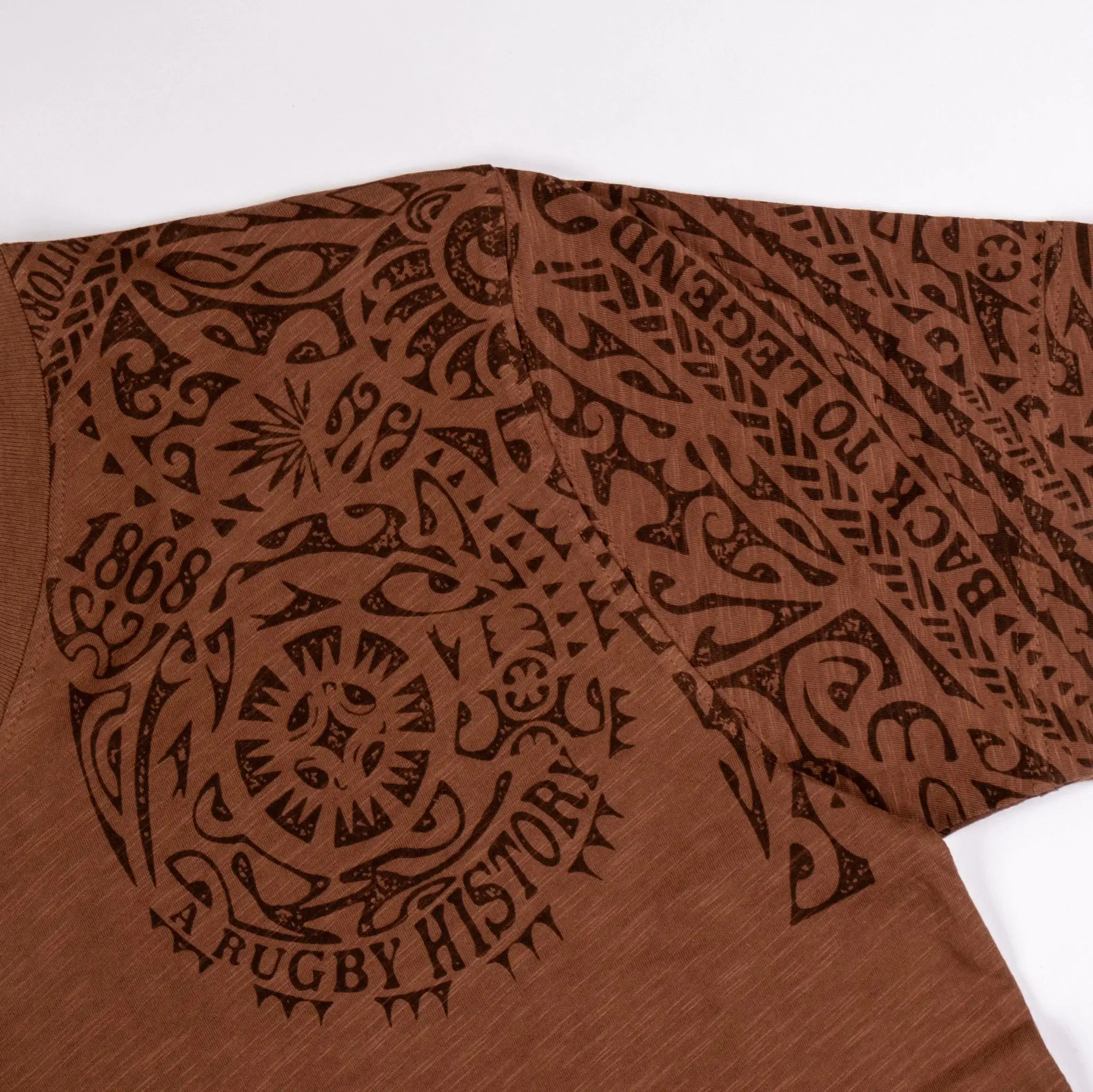 T-shirt maori marron col V - Image 5